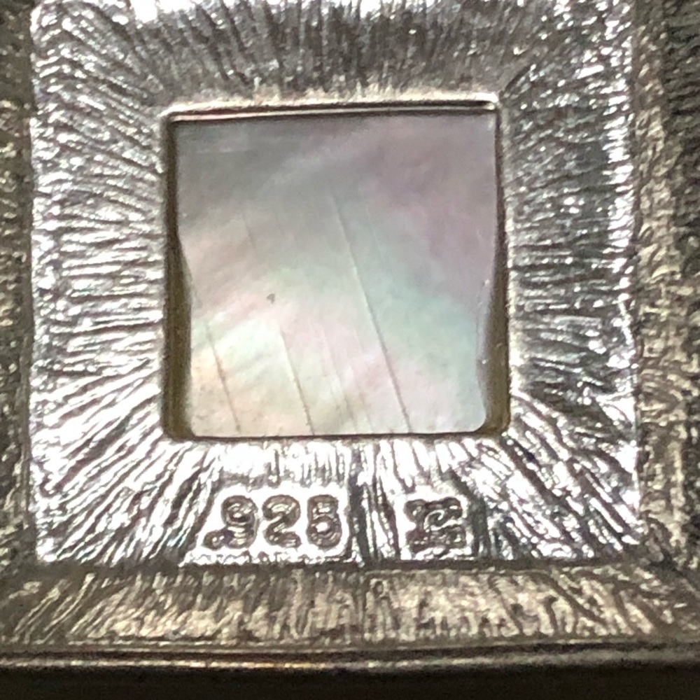 Sterling silver and mother of pearl pendant - Picture 2 of 8